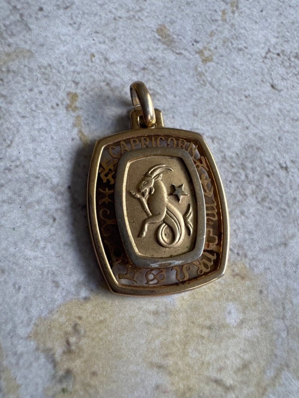 Vintage Capricorn Zodiac Pendant Necklace With Gold-Tone Chain Goat Design 24” - Picture 4 of 11